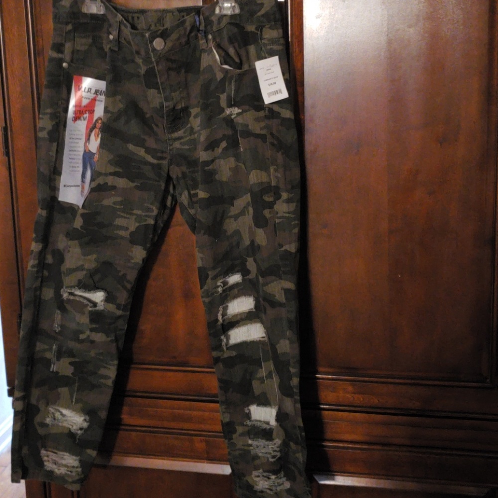 V.I.P. Shreddded Camo Jean's